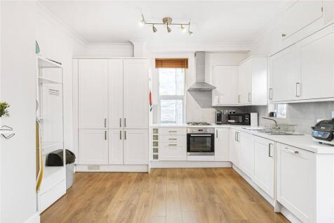 Kitchen/Reception