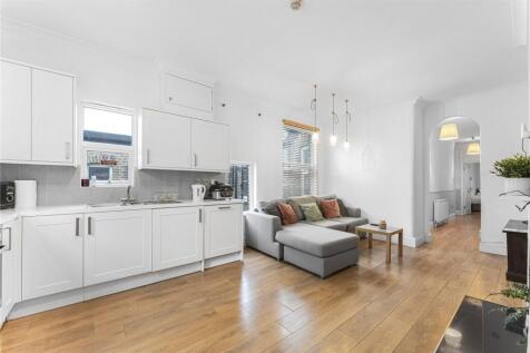 Kitchen/Reception