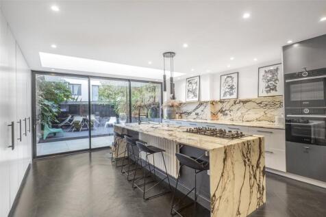 Reception/Kitchen