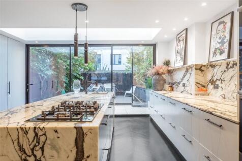 Reception/Kitchen