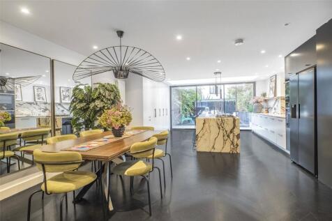 Reception/Kitchen