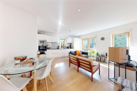 Reception/Kitchen