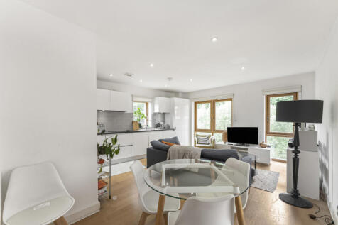 Reception/Kitchen