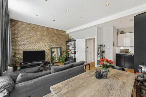 Reception/Kitchen