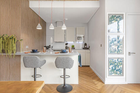Reception/Kitchen