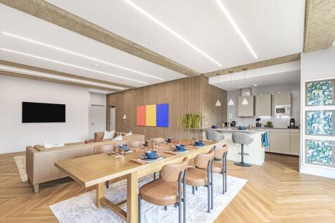Reception/Kitchen