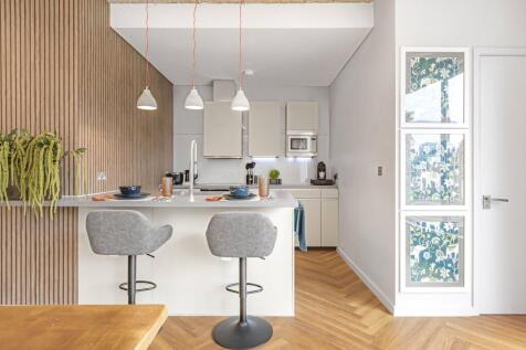 Reception/Kitchen