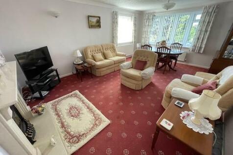 15 Alwen Drive m.jpg