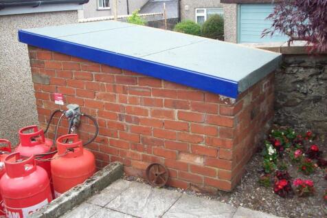 1 Caradog Blue Shed 3.JPG