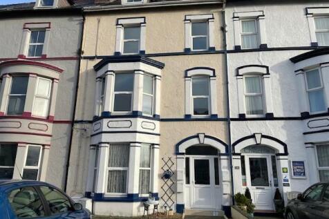 Flat 3 Roselea.jpg