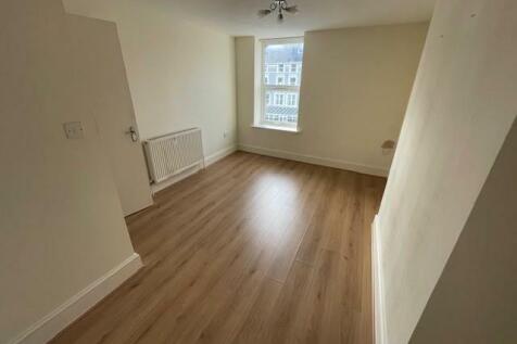 Flat 3 Roselea Lounge.jpg