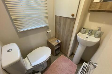 lodge 2 l.jpg