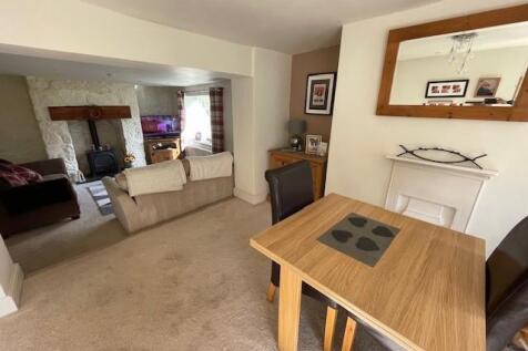 2 Gadlas Cottages l.jpg