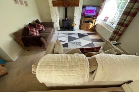 2 Gadlas Cottages k.jpg