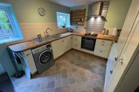 2 Gadlas Cottages g.jpg