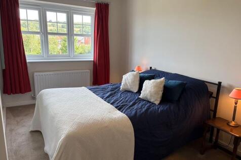 3 Clos Bedroom2.1.jpg
