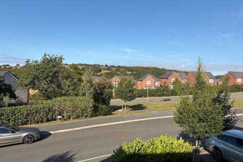 3 Clos Country_View.jpg