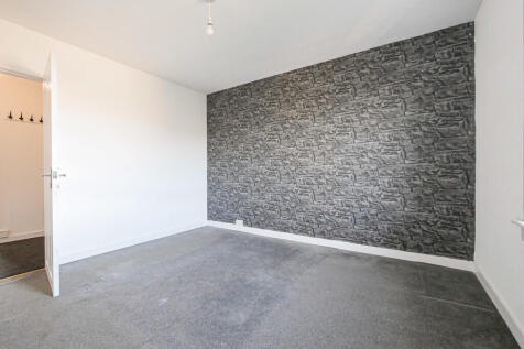 Bedroom 1-2