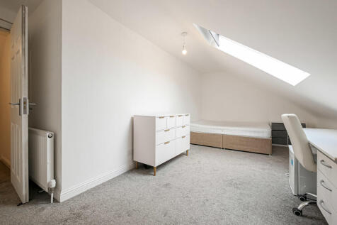 Bedroom 2-1