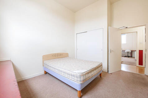 Bedroom 2-1