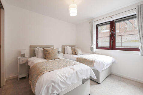 Bedroom 2-1