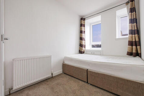 Bedroom 2-1