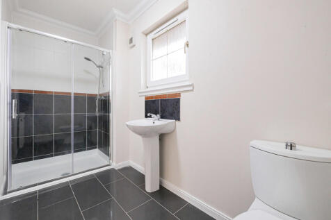 Bedroom 1-ensuite