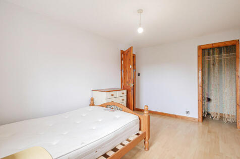 Bedroom 2-2