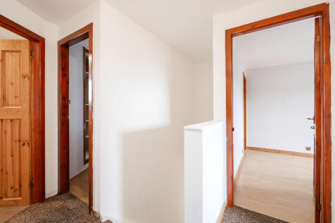 Hall-up