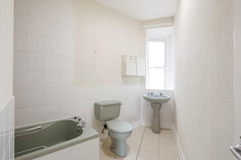Bathroom 1-1