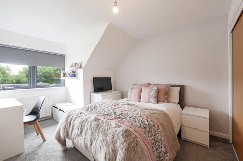 Bedroom 2-1