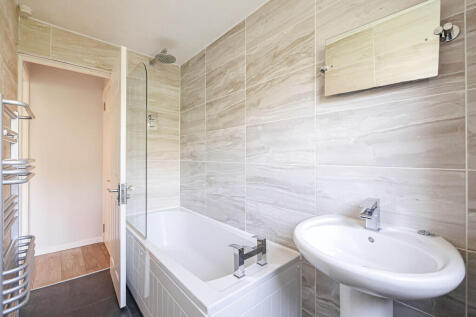 Bathroom 1-1