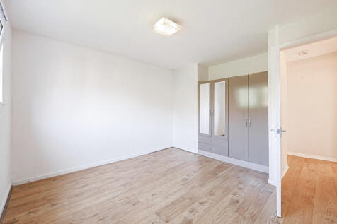 Bedroom 2-1