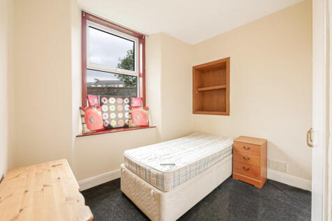 Bedroom 2-1