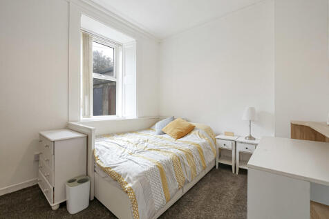 Bedroom 1-2