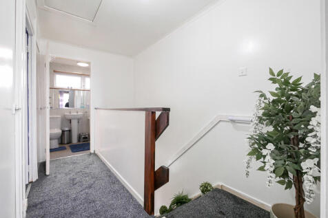 Hall-up