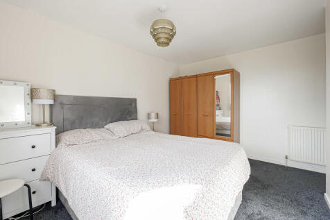 Bedroom 2-2