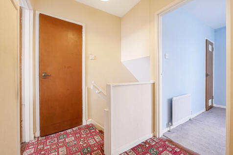 Hall-up