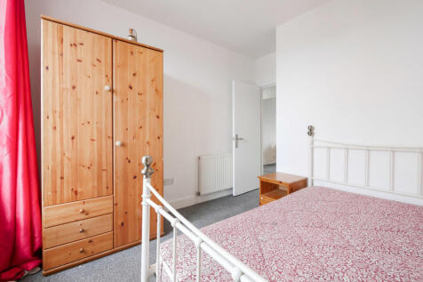 Bedroom 2-1