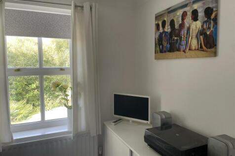 6 Guest Room (4).jpg