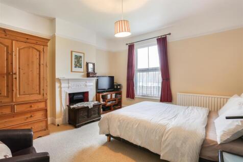 561052892 - 62 Carshalton Park Road, SM5 3.jpg