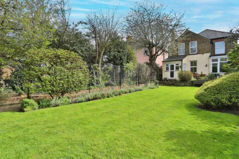 561052892 - 62 Carshalton Park Road, SM5 13.JPG