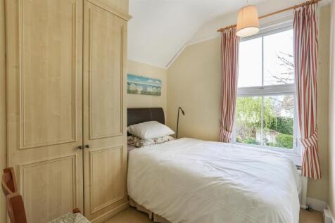 561052892 - 62 Carshalton Park Road, SM5 2.jpg