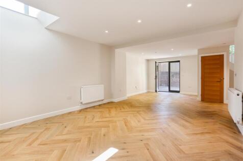 1469541018 - Campbell House, High Steet, KT1718.jp