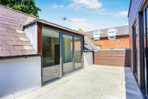 1469541018 - Campbell House, High Steet, KT178.jpg
