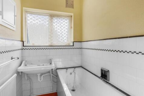 1545389575 - 11 Vermont Road, SM1 - 21.jpg