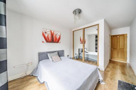 1369956-11-68f1328084c99-ARW .jpg