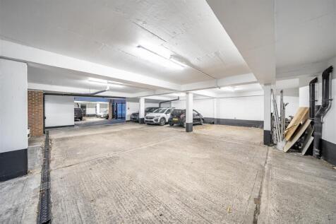 1369956-6-68f132341aabe-ARW .jpg