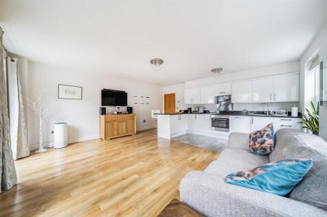 1369956-17-68f132d21417e-ARW .jpg