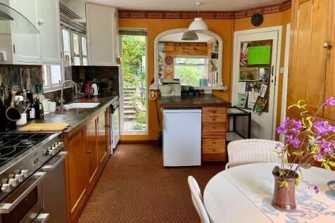 Large eat in kitchen